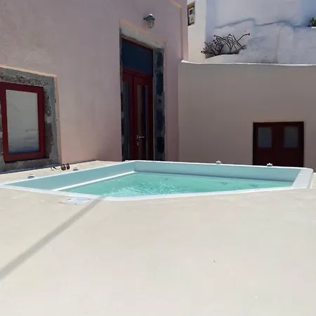 Elysian Elia Heritage 3* Oia (Santorini)