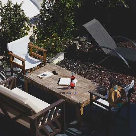 Elysian Elia Heritage 3* Oia (Santorini)