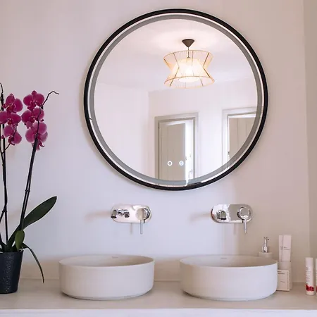 Elysian Elia Heritage 3* Oia (Santorini)