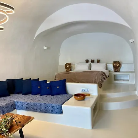 Elysian Elia Heritage Oia (Santorini)
