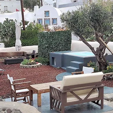 Elysian Elia Heritage 3* Oia (Santorini)