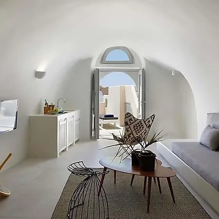 Elysian Elia Heritage 3* Oia (Santorini)