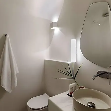 Elysian Elia Heritage 3* Oia (Santorini)