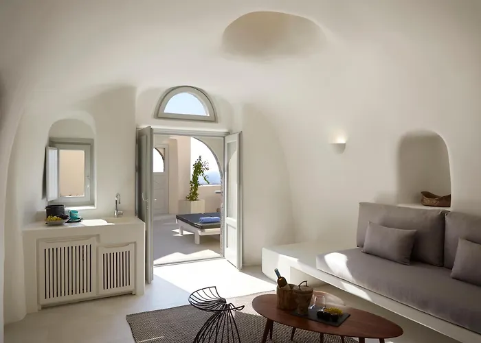 Elysian Elia Heritage 4* Oia (Santorini)