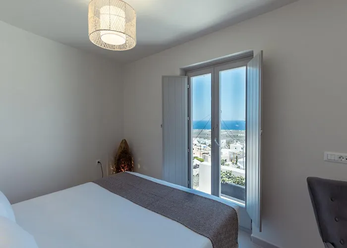 Elysian Elia Heritage 4* Oia (Santorini)