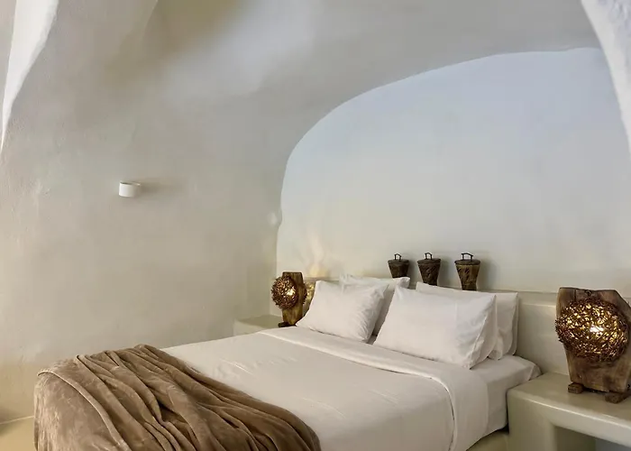 Elysian Elia Heritage Guest house Oia (Santorini)