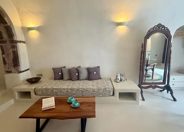 Elysian Elia Heritage Oia (Santorini)