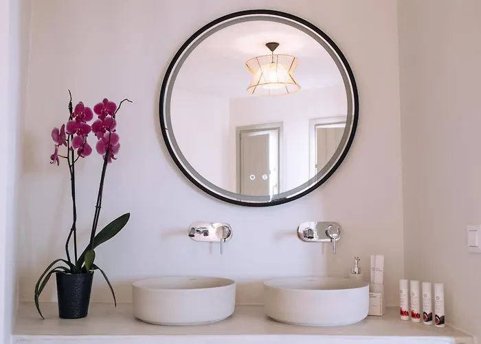 Elysian Elia Heritage 4* Oia (Santorini)